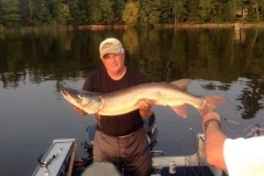 Round Island Musky Enticing with Figure Eight – Lake of the Woods