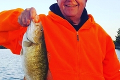 Smallmouth Bass Blueberry Chain Depth Drop-Off Jigging – Lake of the Woods